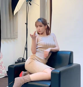 Yua Mikami 102